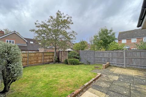 11 Primrose Walk, Ewell, Epsom, KT17 2EZ