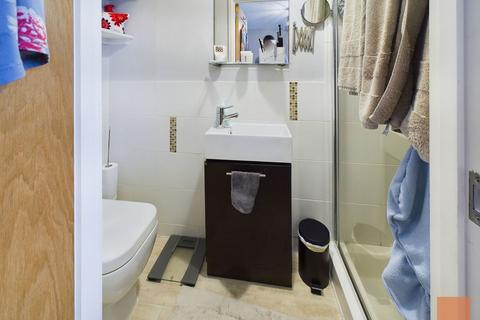 8a Green Close, Truro, TR1 2DD