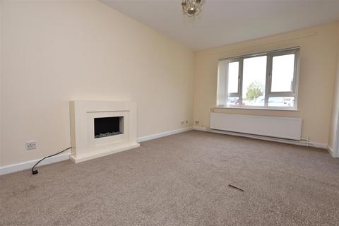 2 bedroom apartment to rent, Poplar Court, Leads Road ,Hull