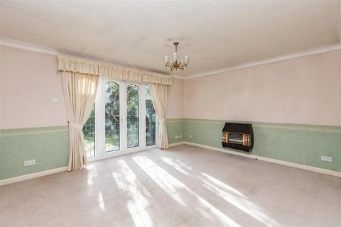 3 bedroom detached bungalow for sale, Penshurst Close, Longfield DA3