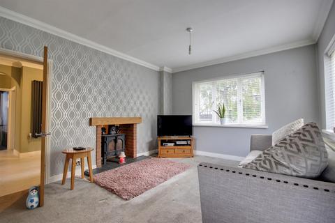 3 bedroom detached bungalow for sale, St. Margarets Avenue, Cottingham