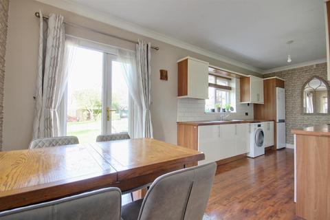 3 bedroom detached bungalow for sale, St. Margarets Avenue, Cottingham