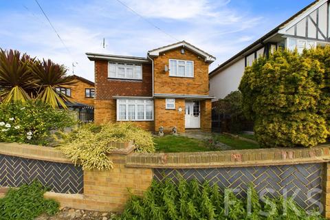 4 bedroom detached house for sale, Lakeside Path, Canvey Island, SS8