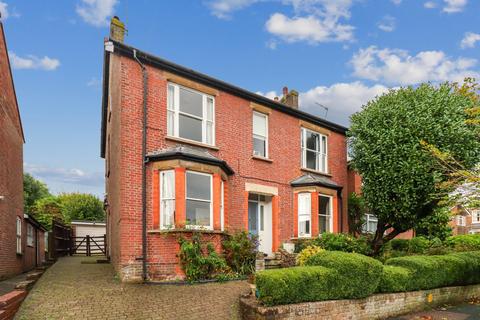 5 bedroom detached house for sale, Stanley Avenue, Chesham, Buckinghamshire, HP5