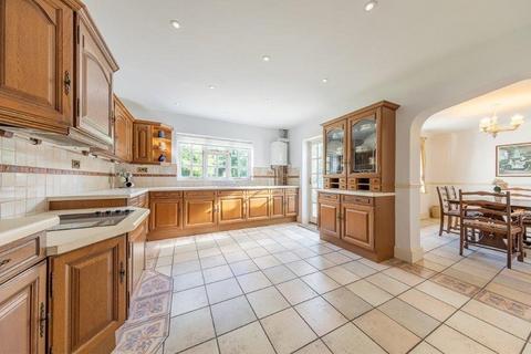 5 bedroom detached house for sale, Station Rd, Rearsby, Leicestershire. LE7 4YY