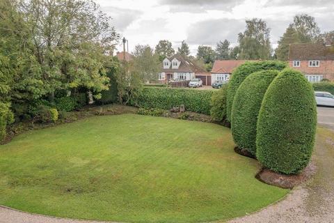 5 bedroom detached house for sale, Station Rd, Rearsby, Leicestershire. LE7 4YY