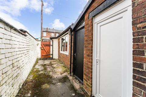 3 bedroom end of terrace house for sale, Weston Street, Atherton M46