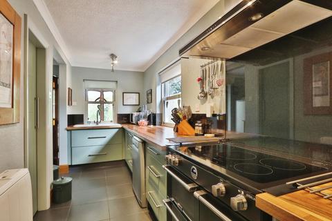 4 bedroom detached house for sale, Chapel Cottages, Burstwick, Hull, East Riding of Yorkshire, HU12 9EP