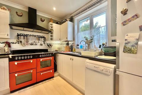 2 Barton Crescent, Paignton, TQ3 3JE