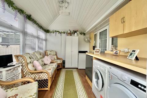 2 Barton Crescent, Paignton, TQ3 3JE