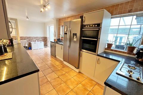 3 bedroom terraced house for sale, Siddons Road, Stevenage