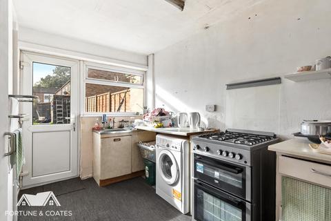6 Longfield, Harlow, CM18 6JY