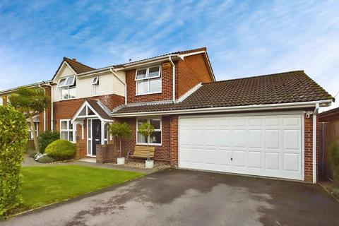 4 bedroom detached house for sale, Laurel Road, Southampton SO31