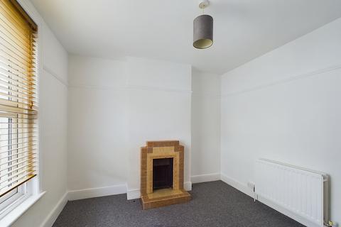 2 bedroom terraced house to rent, Lincoln Road, Portsmouth, PO1