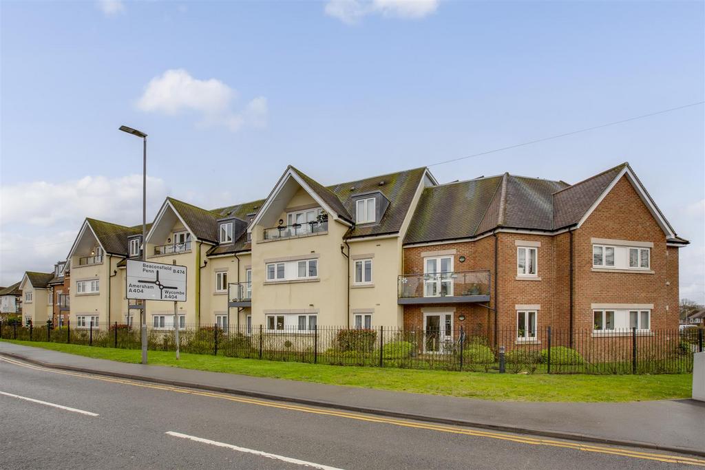 30 Trinity Place, HP15 7 EG-12.jpg