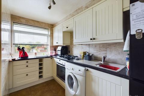 1 bedroom flat for sale, Holmbury Grove, Croydon