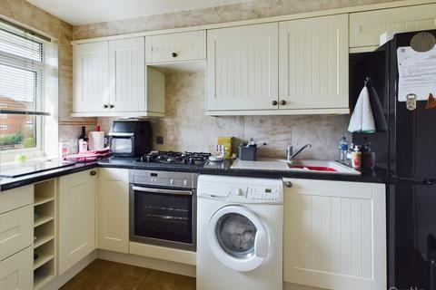 1 bedroom flat for sale, Holmbury Grove, Croydon