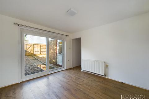 3 bedroom end of terrace house for sale, Abbey Road, Basingstoke RG24