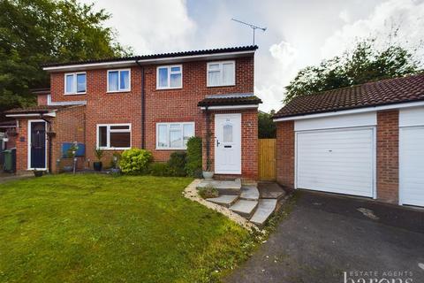 34 Mathias Walk, Basingstoke, RG22 4EQ