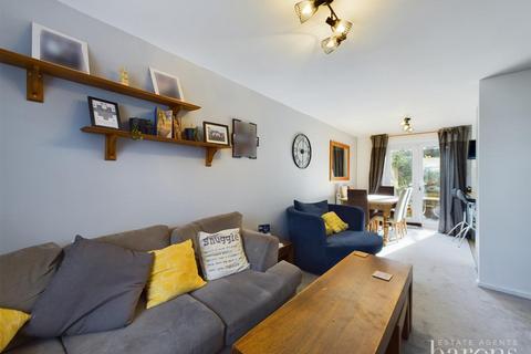 34 Mathias Walk, Basingstoke, RG22 4EQ