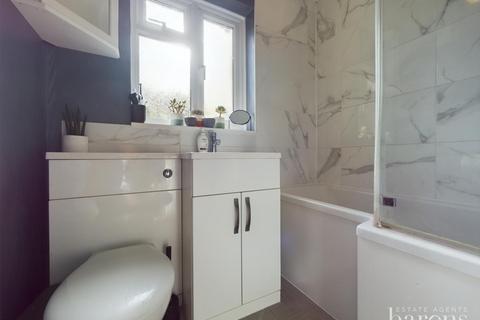34 Mathias Walk, Basingstoke, RG22 4EQ