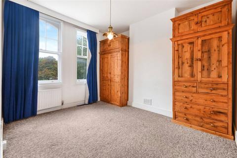 2 bedroom flat for sale, Battersea Park Road, Battersea Park, London, SW11