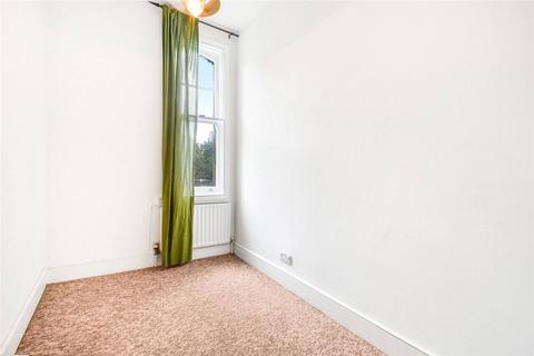 2 bedroom flat for sale, Battersea Park Road, Battersea Park, London, SW11