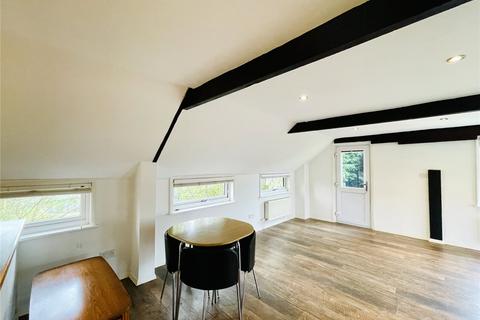 2 bedroom barn conversion to rent, Hatham Green Lane, Stansted, Sevenoaks, Kent, TN15