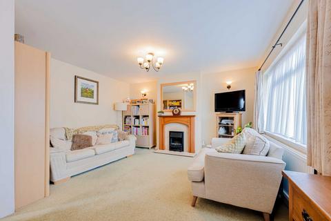 3 bedroom semi-detached house for sale, Eastwood Rise, Eastwood, SS9