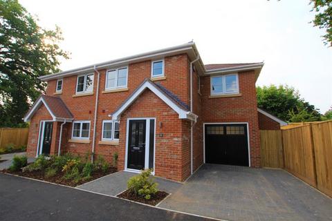 3 bedroom semi-detached house to rent, Catena Rise, Lightwater GU18