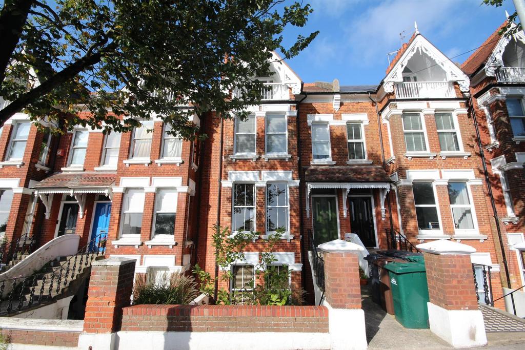 Preston Drove, Brighton 2 bed to rent £1,750 pcm (£404 pw)