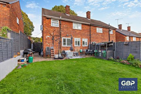 11 Whitchurch Road, Romford, RM3 9EX
