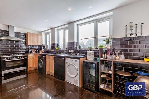 11 Whitchurch Road, Romford, RM3 9EX