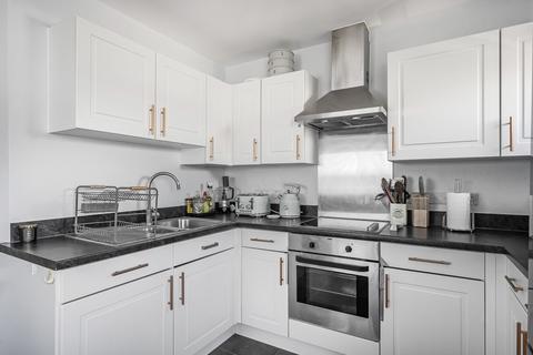 32 Ferndale Crescent, Carshalton, SM5 2FG