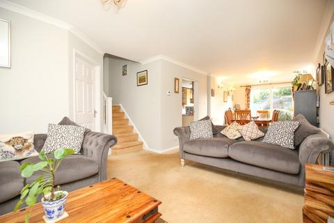 3 bedroom detached house for sale, Simmonds Way, Atherstone