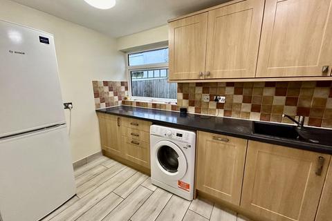 2 bedroom ground floor flat to rent, Duffield Close, Harrow HA1