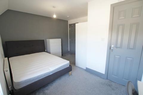 1 bedroom in a house share to rent, Stevenson Street East, Accrington