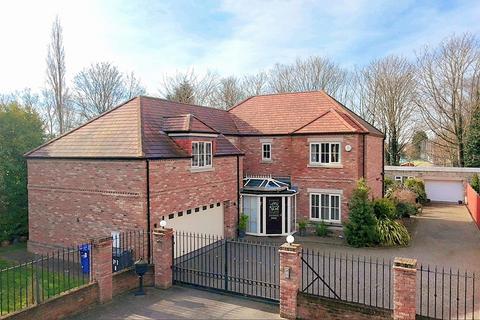 5 bedroom detached house for sale, Bawtry Road, Doncaster DN4