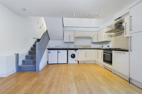1 bedroom apartment to rent, High Street, Dover