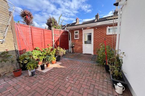 5 bedroom house for sale, Natal Road, Ilford