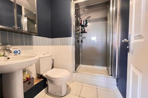 Flat 42, De Havilland Square Piper Way, Ilford, IG1 4DE