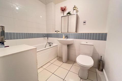 Flat 42, De Havilland Square Piper Way, Ilford, IG1 4DE