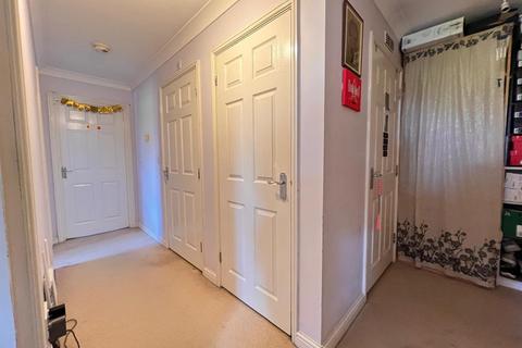 Flat 42, De Havilland Square Piper Way, Ilford, IG1 4DE