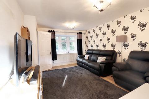 48 Chelmer Drive, South Ockendon, RM15 6EE