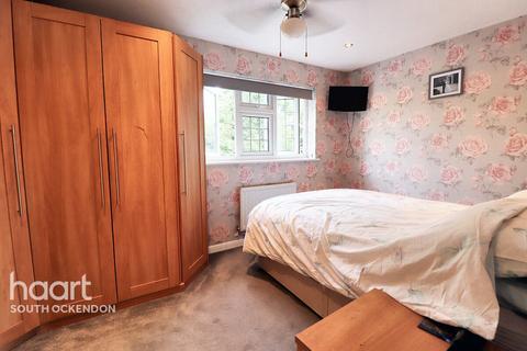 48 Chelmer Drive, South Ockendon, RM15 6EE