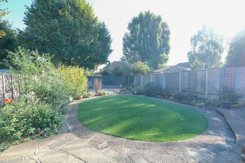 21 Breakspears Drive, Orpington, BR5 2RU