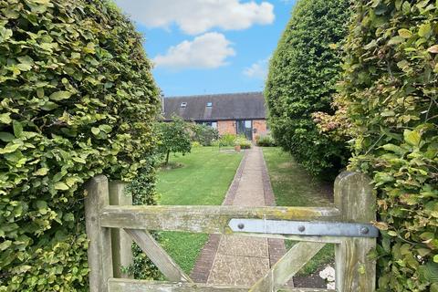 Larkspur Cottage Hound Hill, Marchington, Uttoxeter, ST14 8LN