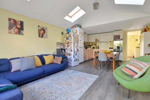 4 bedroom end of terrace house to rent, Cedar Road, Cambridge CB2