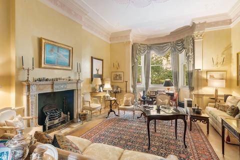 1 bedroom apartment for sale, Ennismore Gardens, Knightsbridge SW7