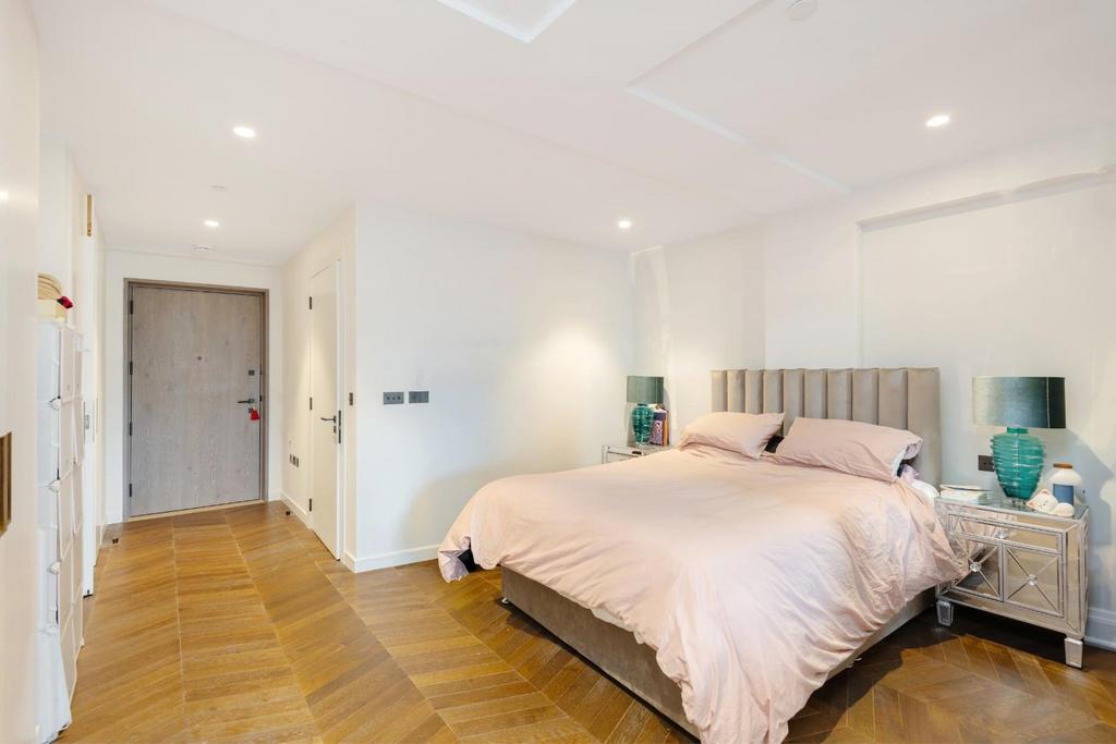 Apartment 65, Switch House East Hi-7.jpg